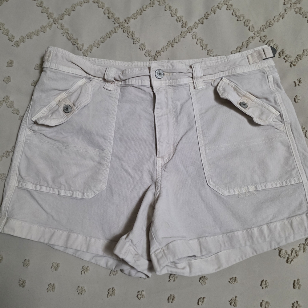 American Eagle Outfitters Womens Size 12 Stretch Light Cream Utility Shorts